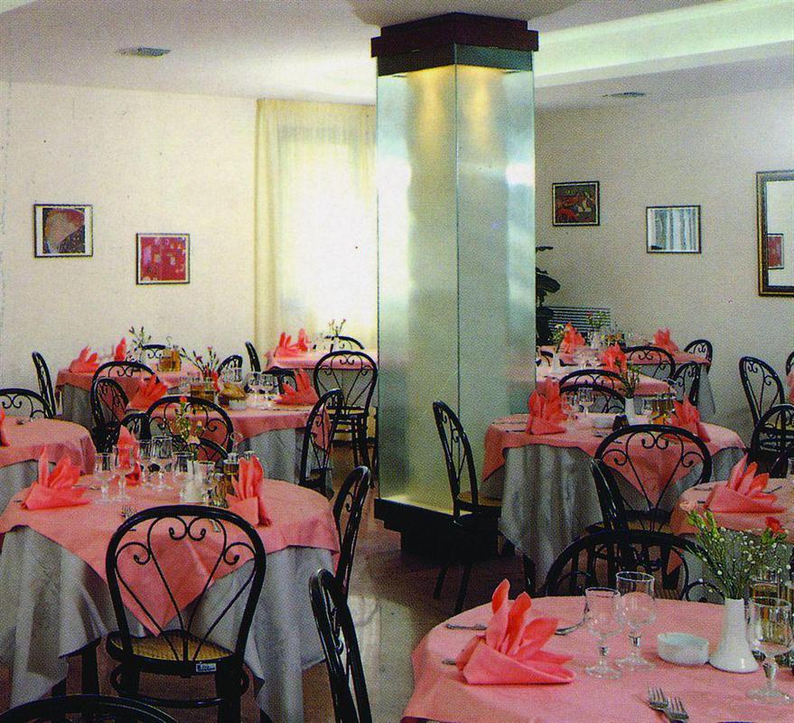 Hotel Cristallo Cattolica Eksteriør billede